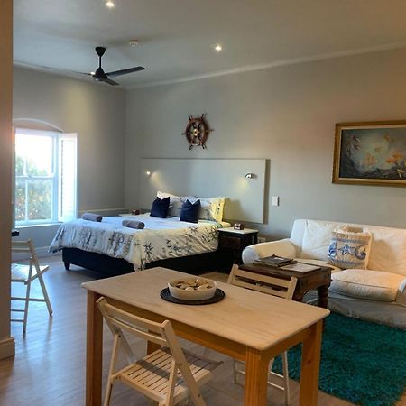 Hermanus Waterfront Apartment 12 ภายนอก รูปภาพ