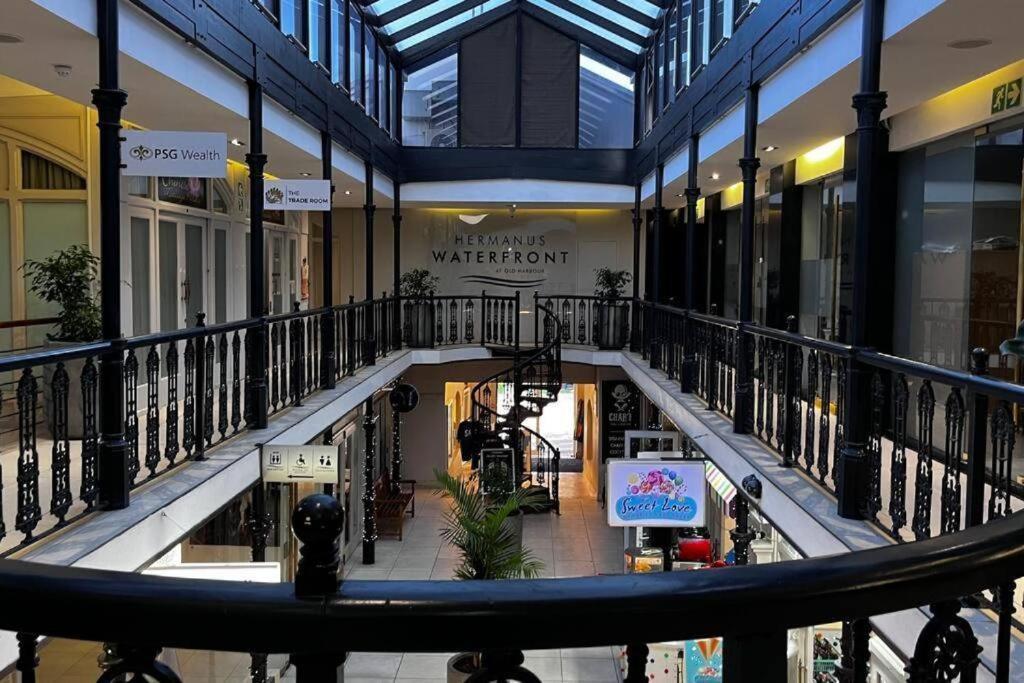 Hermanus Waterfront Apartment 12 ภายนอก รูปภาพ